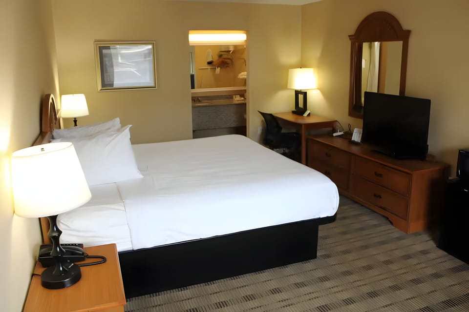 Bedroom. Interior and views may vary based on location and availability.