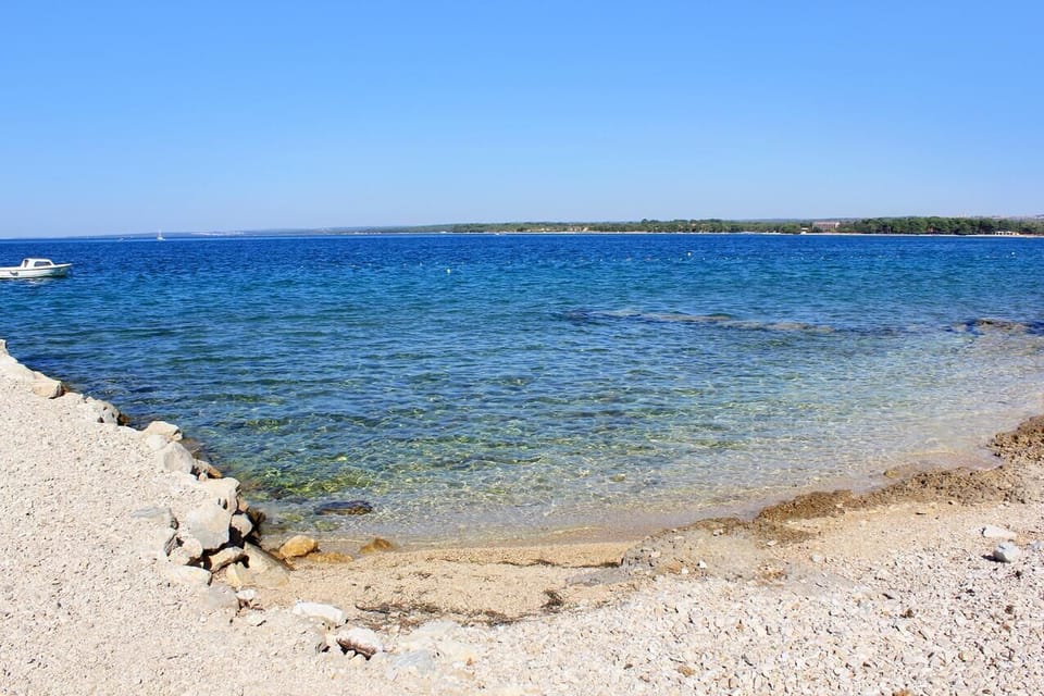 Nearby beaches
