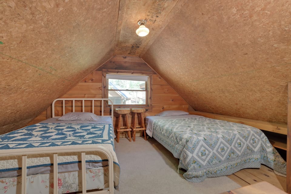 Loft | Jack Pine | 2 Twin Beds