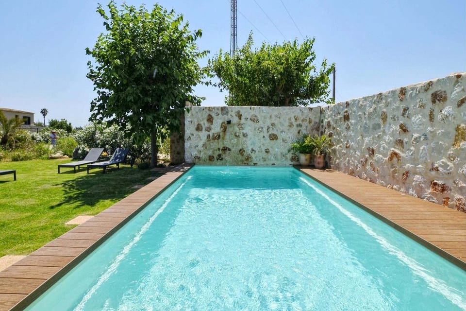 Holiday Home Swimming Pool