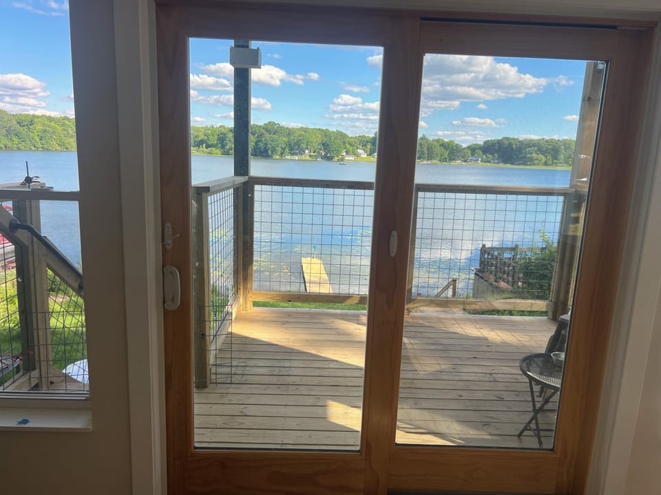 livingroom view of deck and lake.