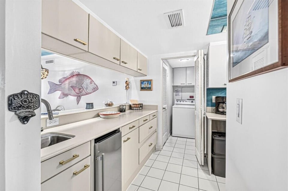 Galley Kitchen with Full-Size Washer & Dryer