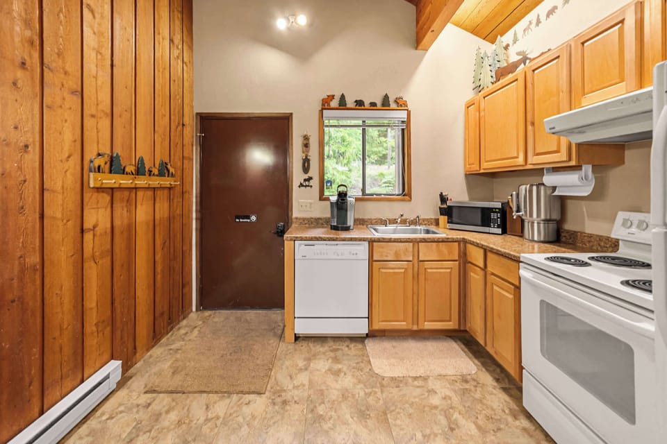 Fully equipped and ready for your favorite recipes
