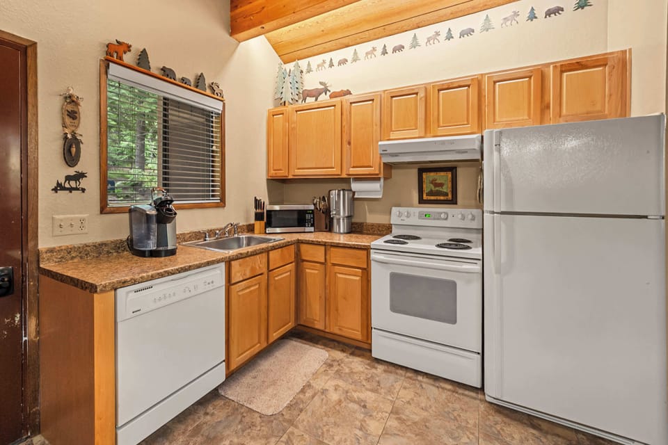Fully equipped and ready for your favorite recipes