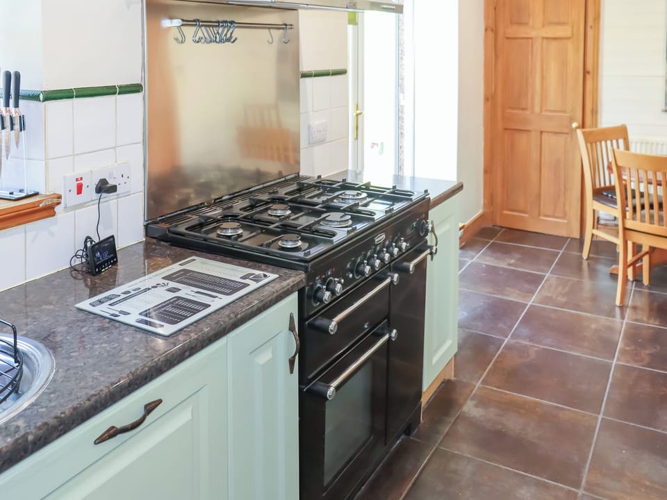 Kitchen | Weaver&rsquo;s Cottage, Banchory
