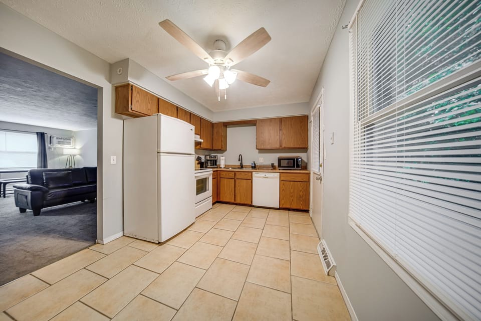Kitchen | Main Level