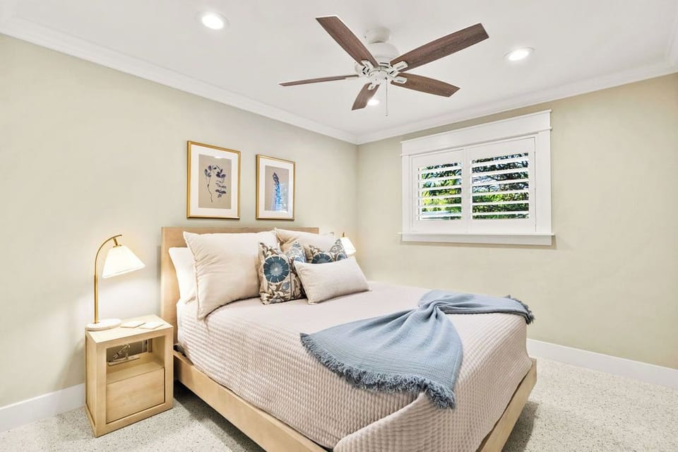 Sweet dreams await in this cozy oasis. Sink into soft coastal tones and leave your worries behind. 🛌🌊✨
