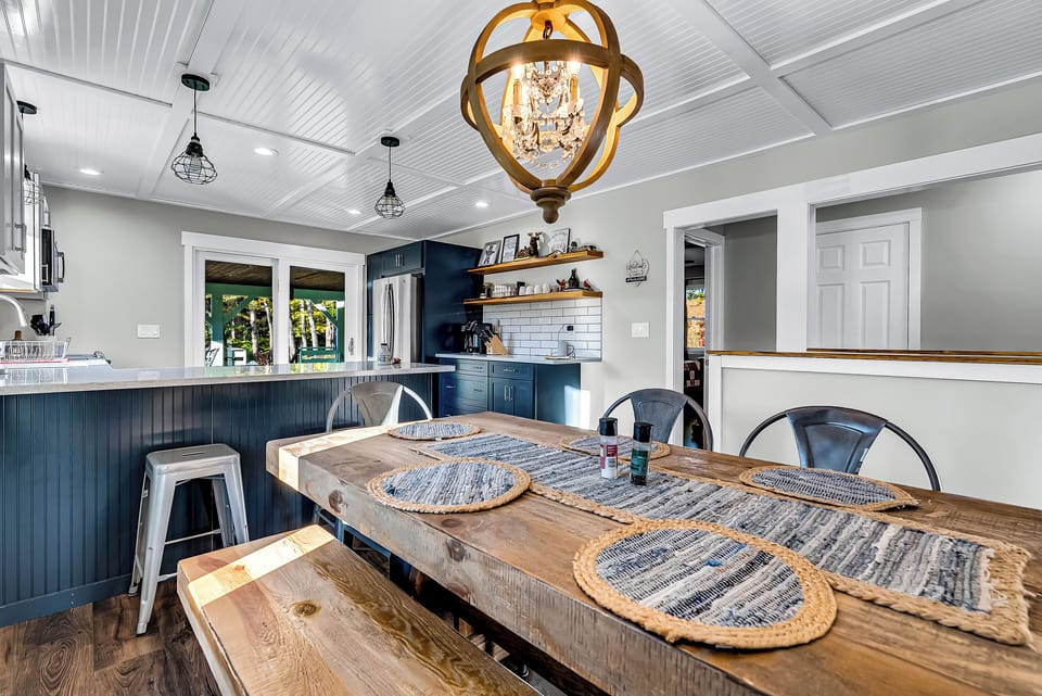 Dining room/kitchen 