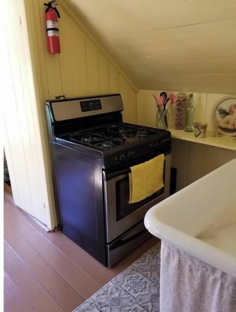 Upstairs kitchen stove