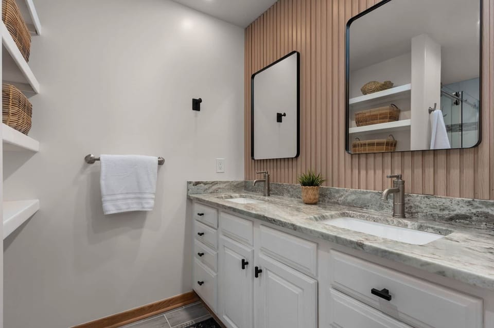 Bathroom Top Ensuite