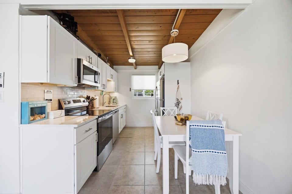 All hands on deck! This fully stocked galley kitchen has everything your crew needs to fuel up before another day of beach and bay adventures.