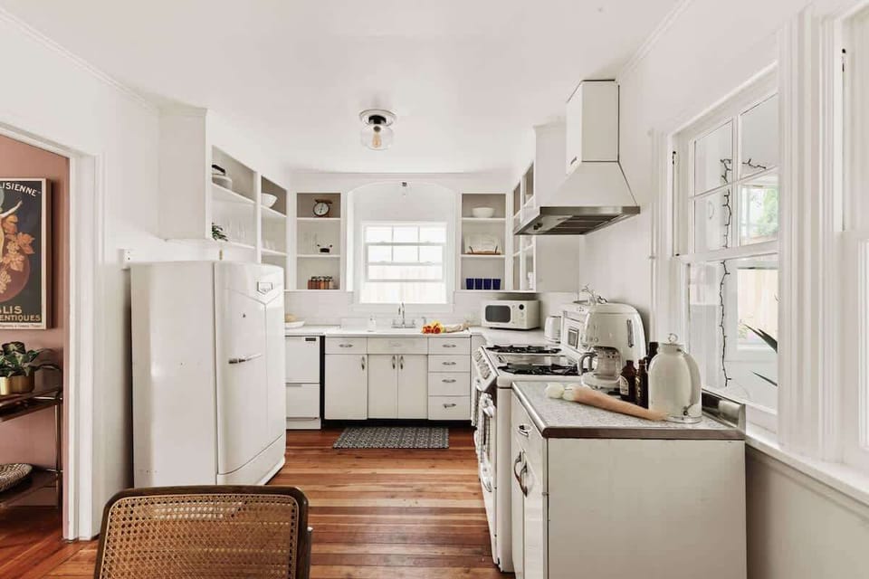 Too many chefs in the kitchen? We have room!
