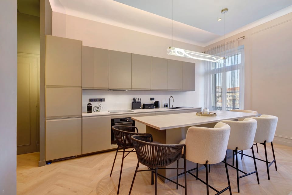 Luxury 3-Bedroom Louis Marie Apartment – Cannes Center Apartment in Cannes