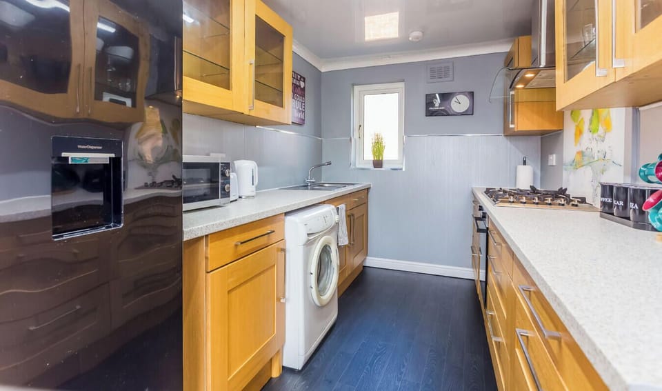 Full Kitchen