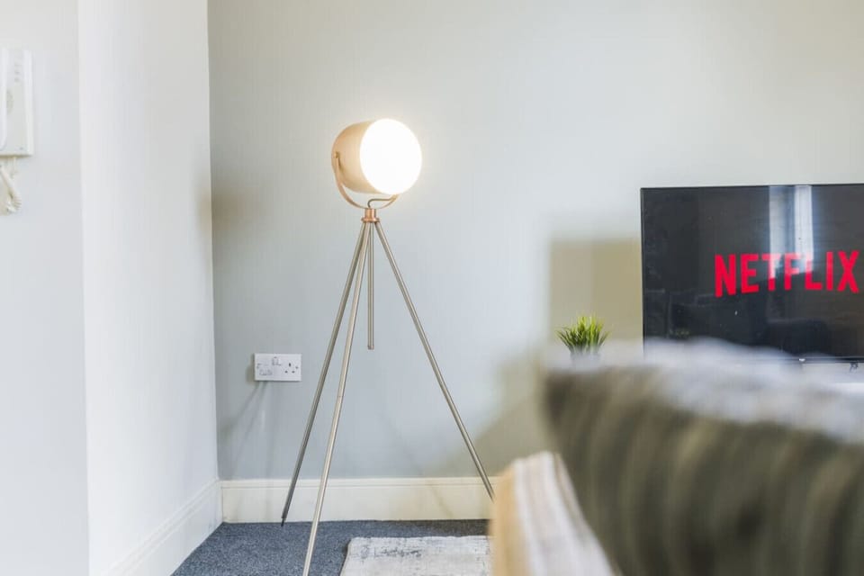 A bright and welcoming living room with a dining area conveniently positioned alongside it, perfect for relaxing, socialising, and enjoying meals together. (Rich Property Management)