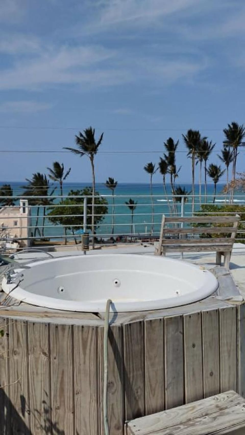 Outdoor spa tub