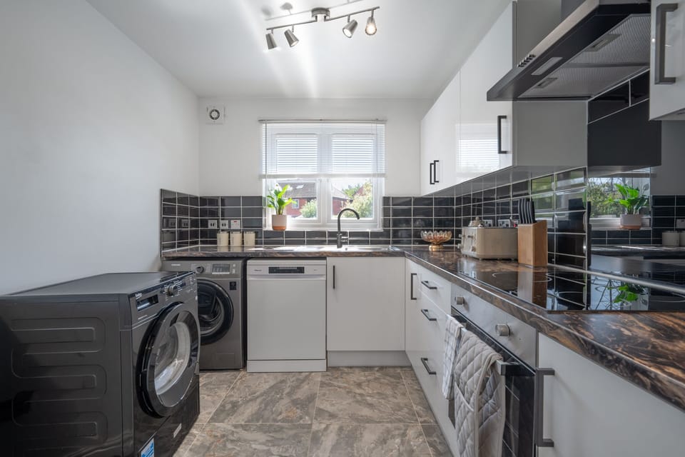 Dish Washer, Washing Machine and 
Tumblr Dryer