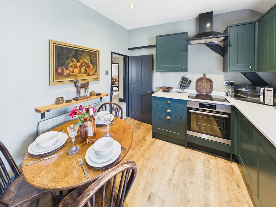 spacious kitchen diner