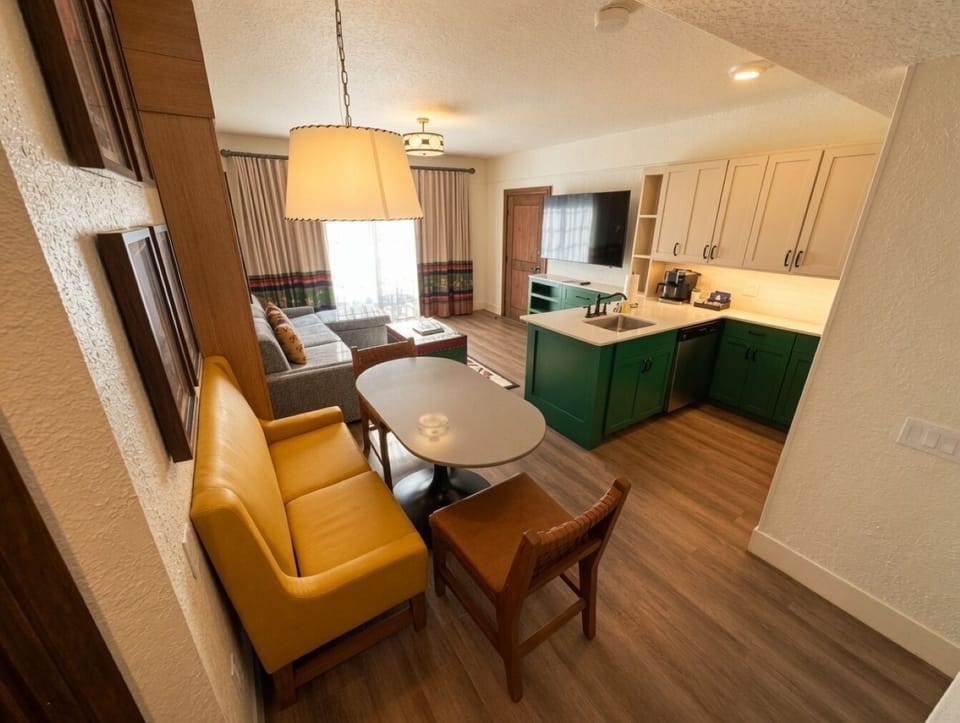 Dining Area • Table & Seating