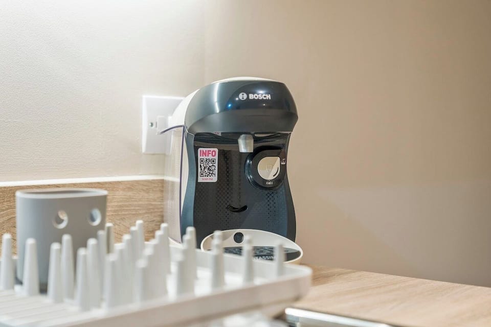 Freshly brewed coffee, right at your fingertips ☕✨