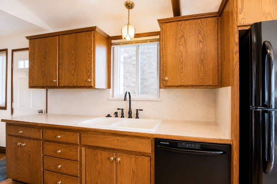 Generous counter space and a full-size refrigerator make cooking for eight straightforward.