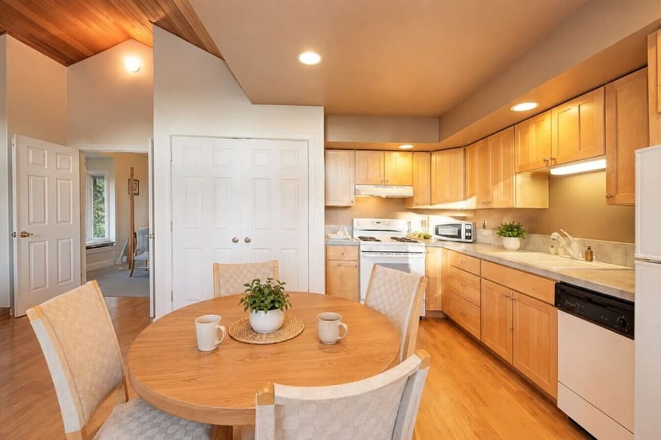 Second full kitchen and dining nook beside the bedrooms
