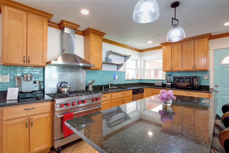 Kitchen | Main Level