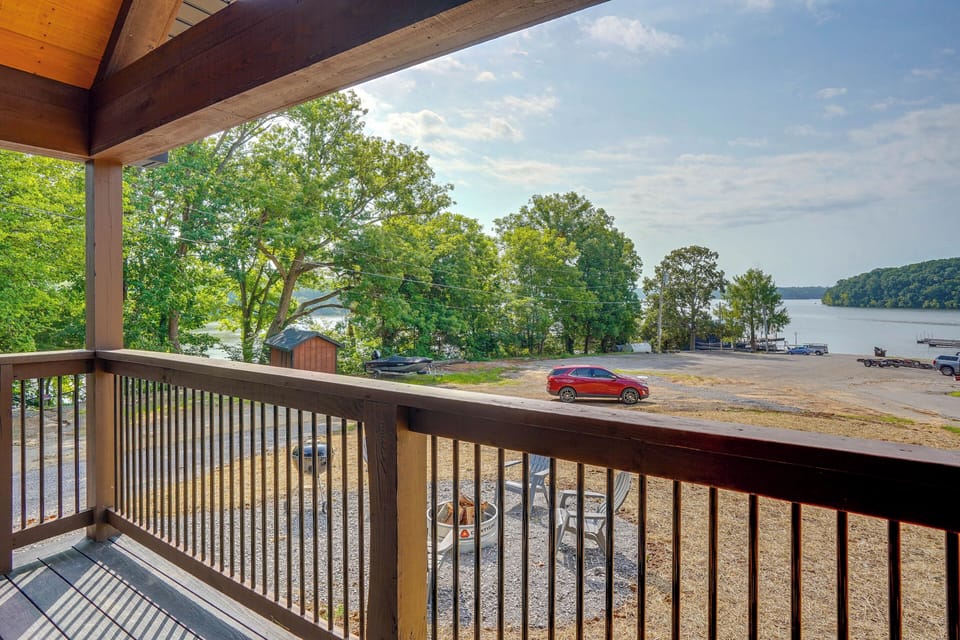 Deck | Lake Views