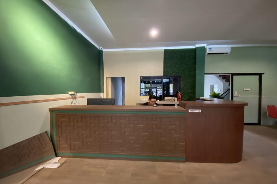 Entrance / Reception