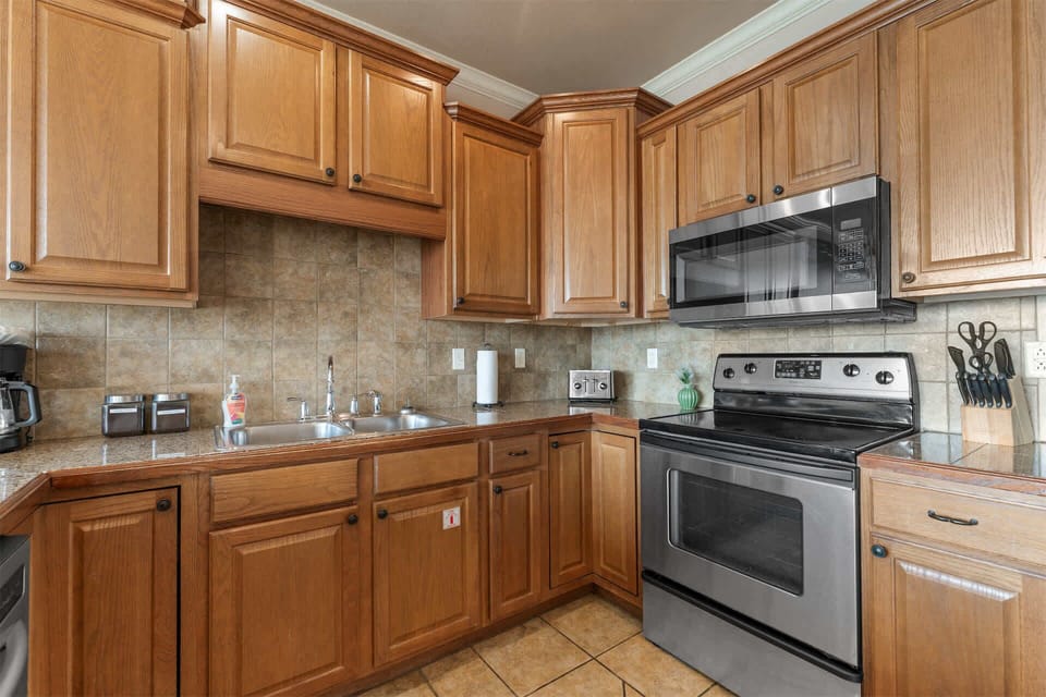 The open kitchen is well equipped for an unforgettable getaway​