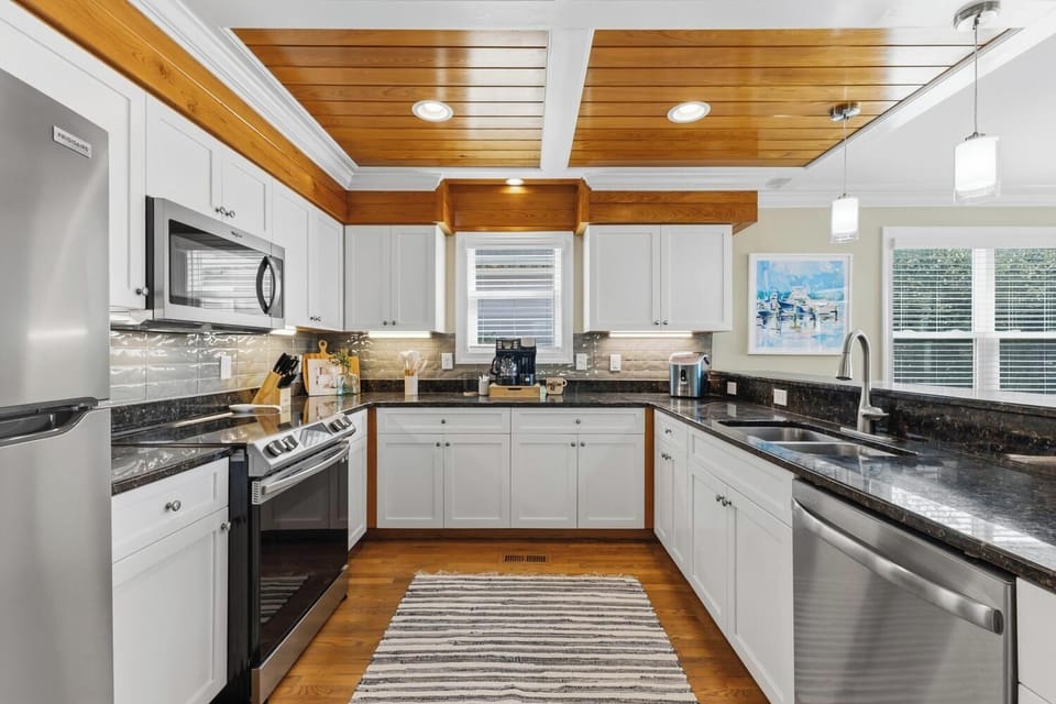 Sandman by the Sea | Second Floor Kitchen