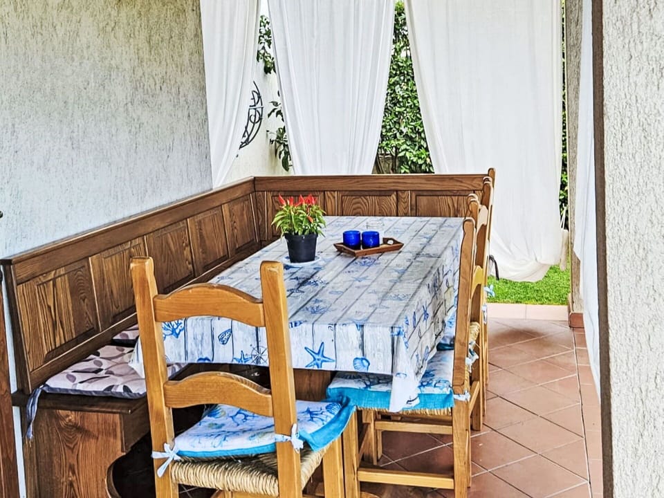 Furniture, Interior Design, Wood, Flooring, Table, Floor, Chair, Room, Wood Stain, Kitchen & Dining Room Table