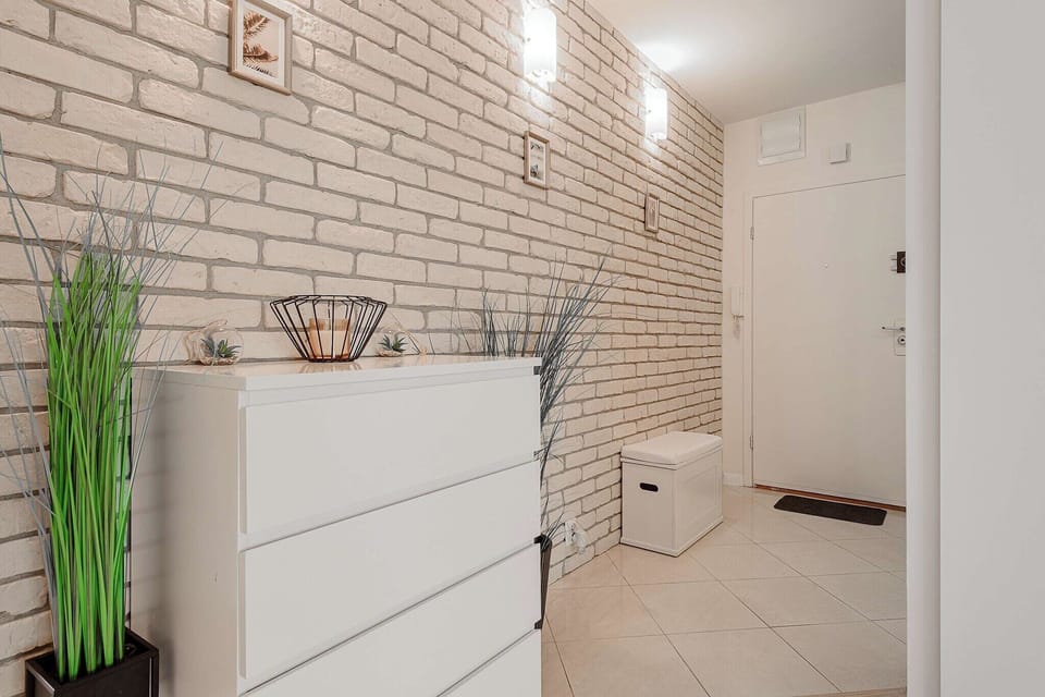 Entrance / Reception