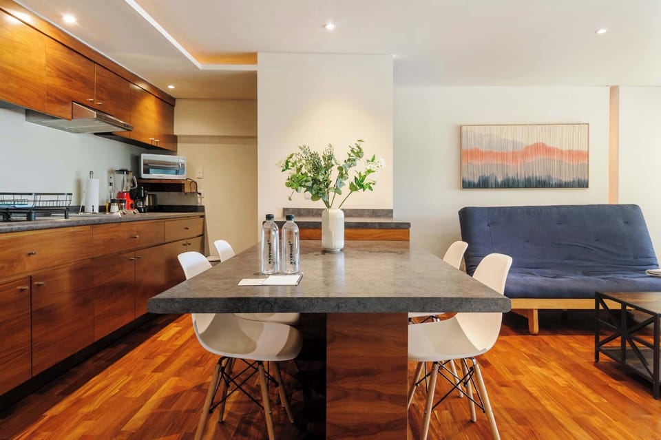 Comfortable and welcoming dining room