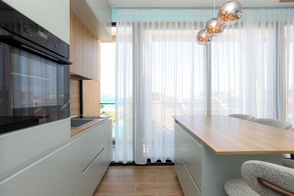 Kitchen and dining area