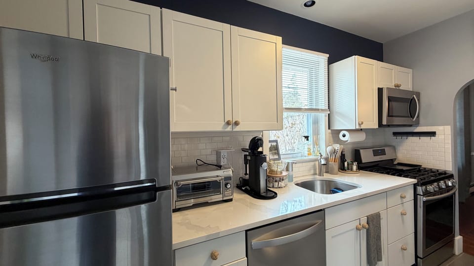 full kitchen