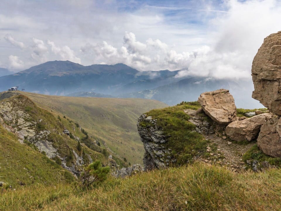 Mountainous Landforms, Mountain, Green, Grass, Hill, Cloud, Vegetation, Highland, Wilderness, Rock