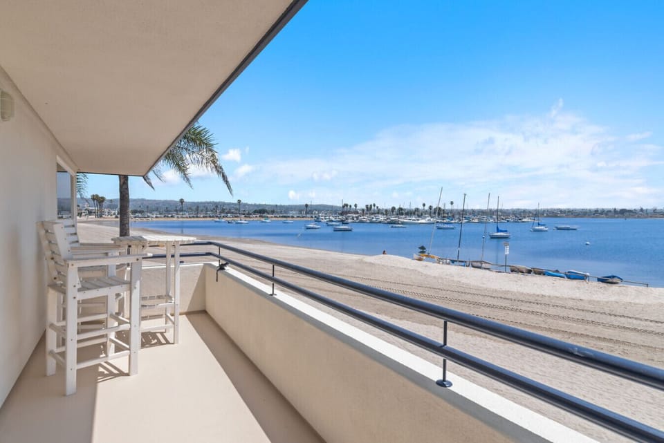Front-row views of the bay create the perfect spot to relax, watch sailboats drift by, and soak up the coastal breeze.