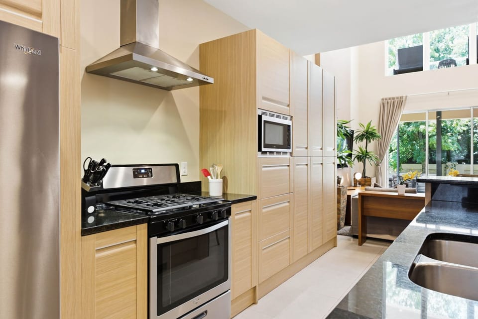 Fully equipped kitchen