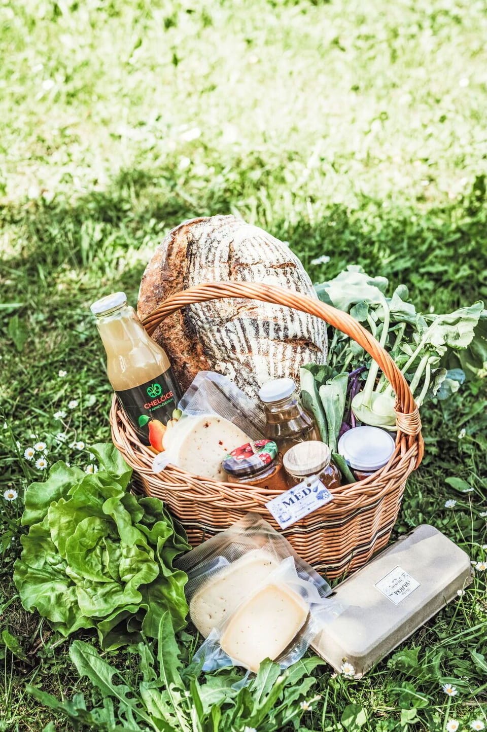 Basket, Picnic, Picnic Basket, Wicker, Food, Fruit, Produce, Natural Foods, Hamper