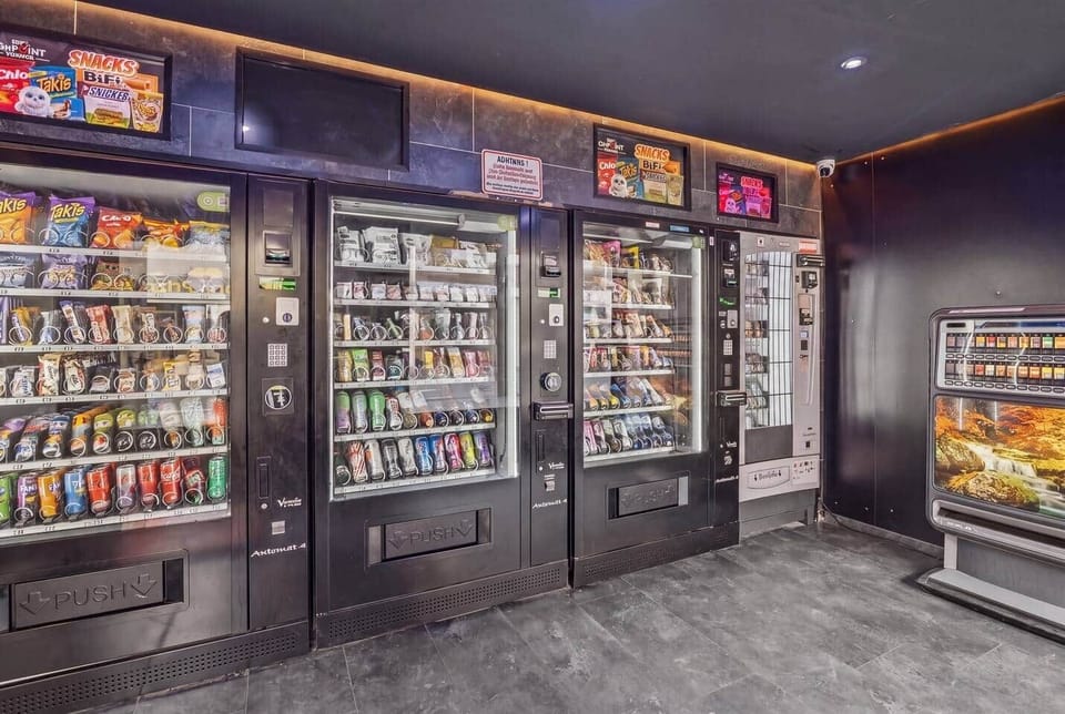 24/7-Verkaufsautomaten direkt im Haus – Snacks & Getränke rund um die Uhr in Trier
