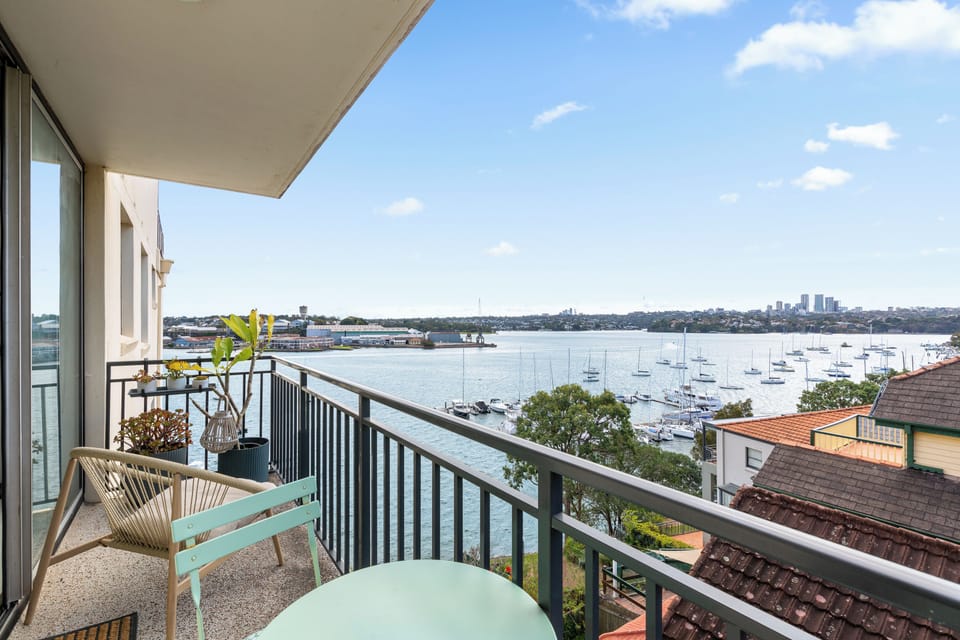 Sip your morning coffee on the balcony as ferries, sailboats, and ever-changing harbour waters create a backdrop you'll never tire of.