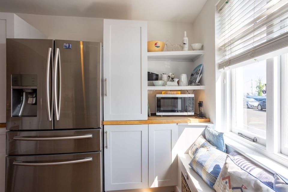 Ferriwais Fridge Freezer