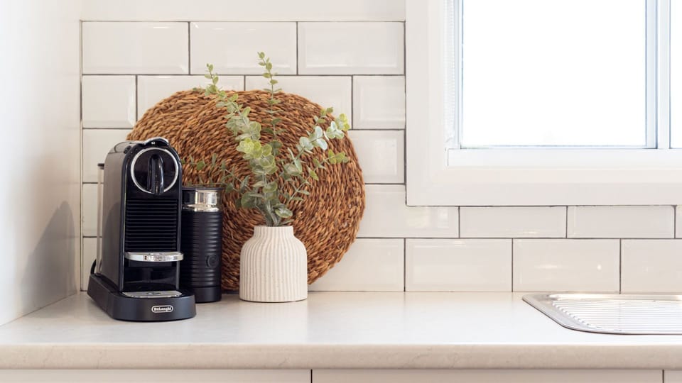 Periwinkle | Kitchen | Coffee machine - pods | Milk frother