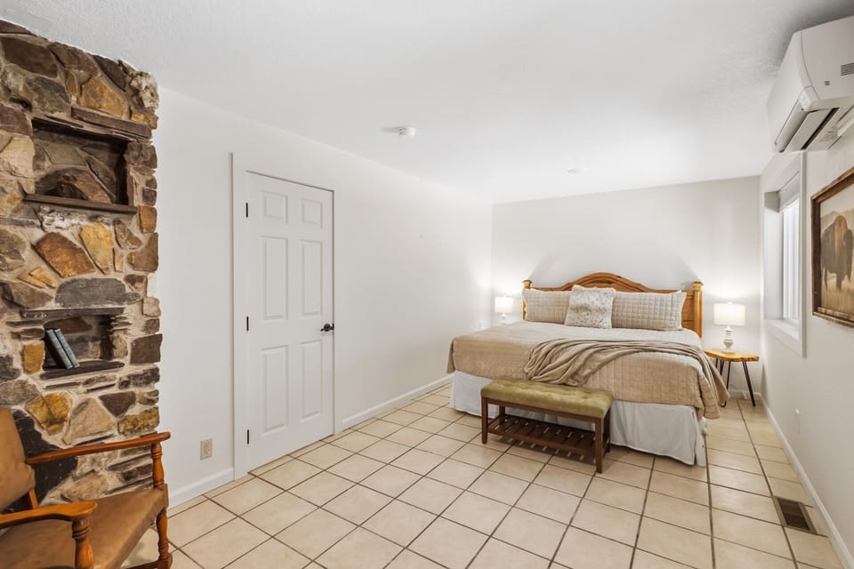 King bedroom.