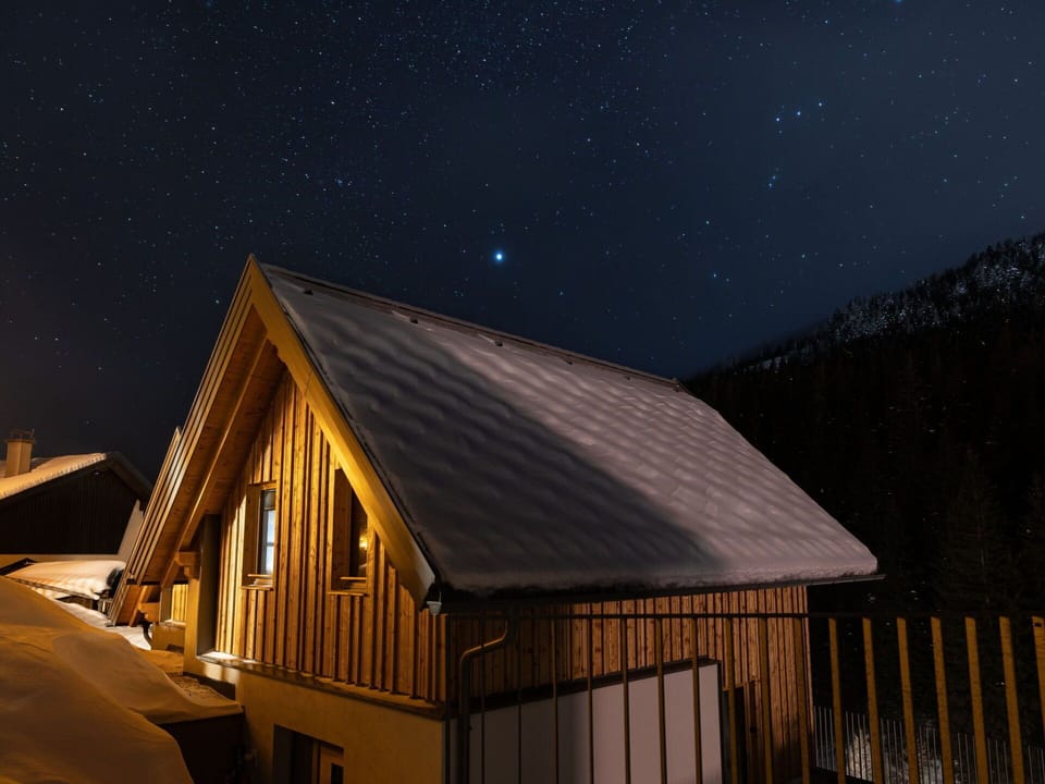 House, Roof, Winter, Home, Cottage, Mountain Range, Freezing, Hill Station, Slope