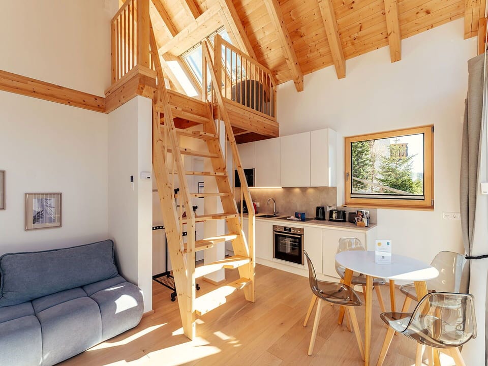 Wood, Wood Stain, Hardwood, Stairs, Log Cabin, Design, Lumber, Varnish, Plywood, Wood Flooring