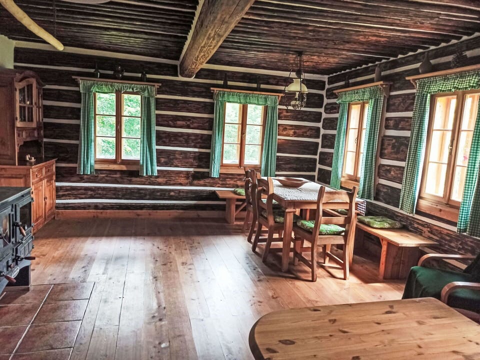 Wood, Cottage, Hardwood, Flooring, Plank, Log Cabin, Wood Stain, Door, Siding, Ceiling