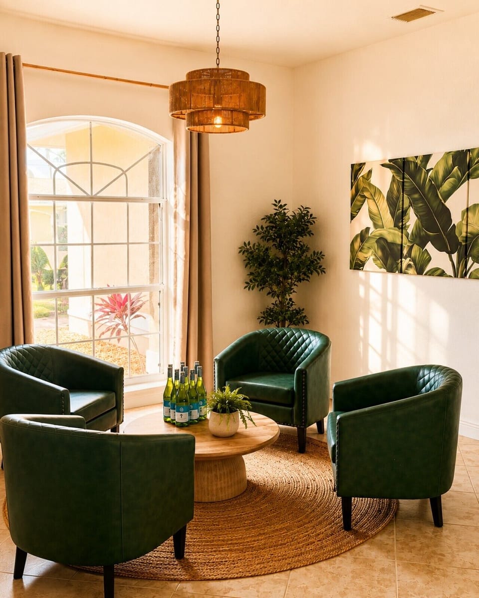 Foyer / Sitting area