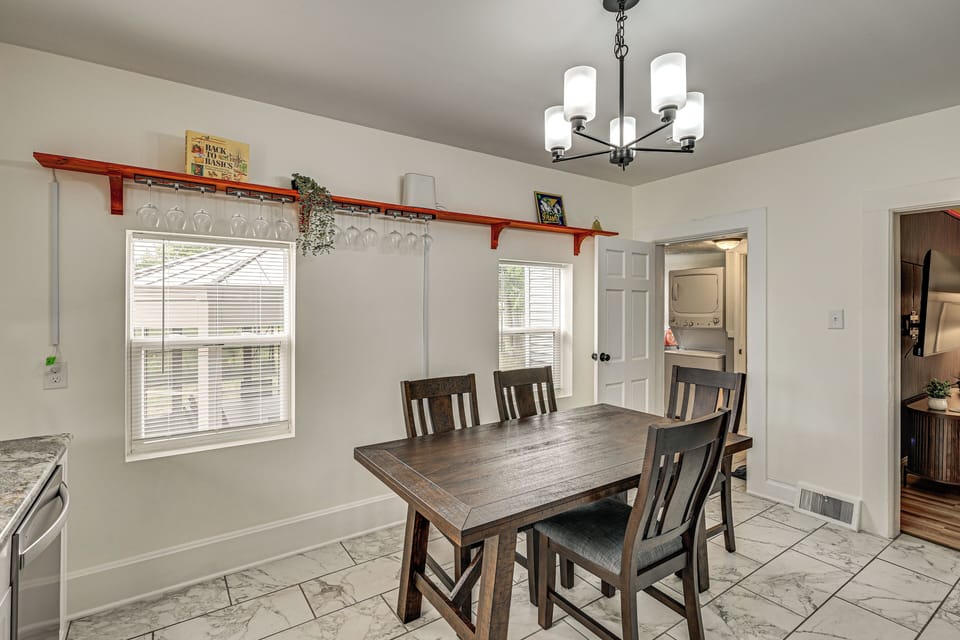 Dining Area | Main Level